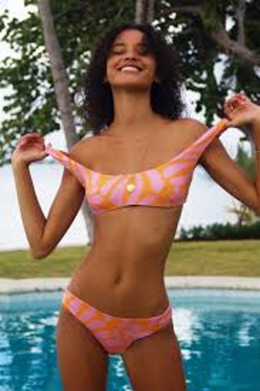 Solid & Striped Elle Bikini TOP Carnation Pink Style #SP23-003 M NEW Resort Core